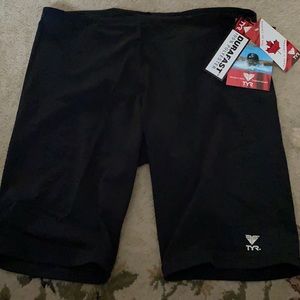TYR male swim suit model SDUR size 38 NWT
